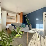Premier Suites *
