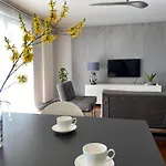 Premier Suites Апартаменты *