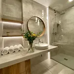 Апартаменты Premier Suites *